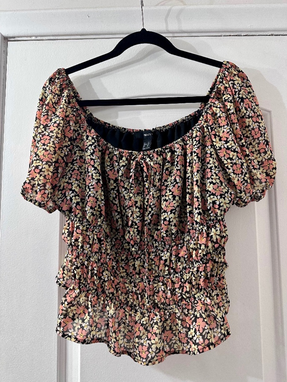 🌸 Forever 21 Floral Smocked Peplum Top Size 1X EUC